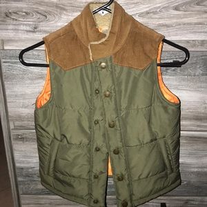 Boys puffer vest size 6